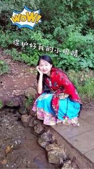 新疆姑娘吃瓜,瓜果飘香里的甜蜜生活